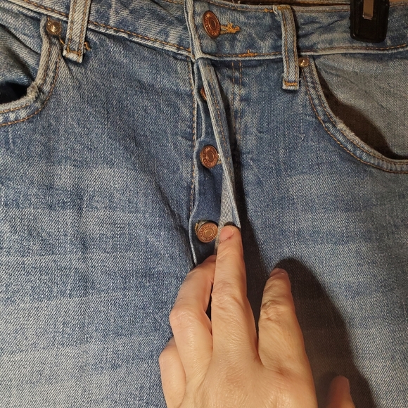 Forever 21 Cropped Distressed Raw Kick Flare Jeans 30 - Picture 3 of 9